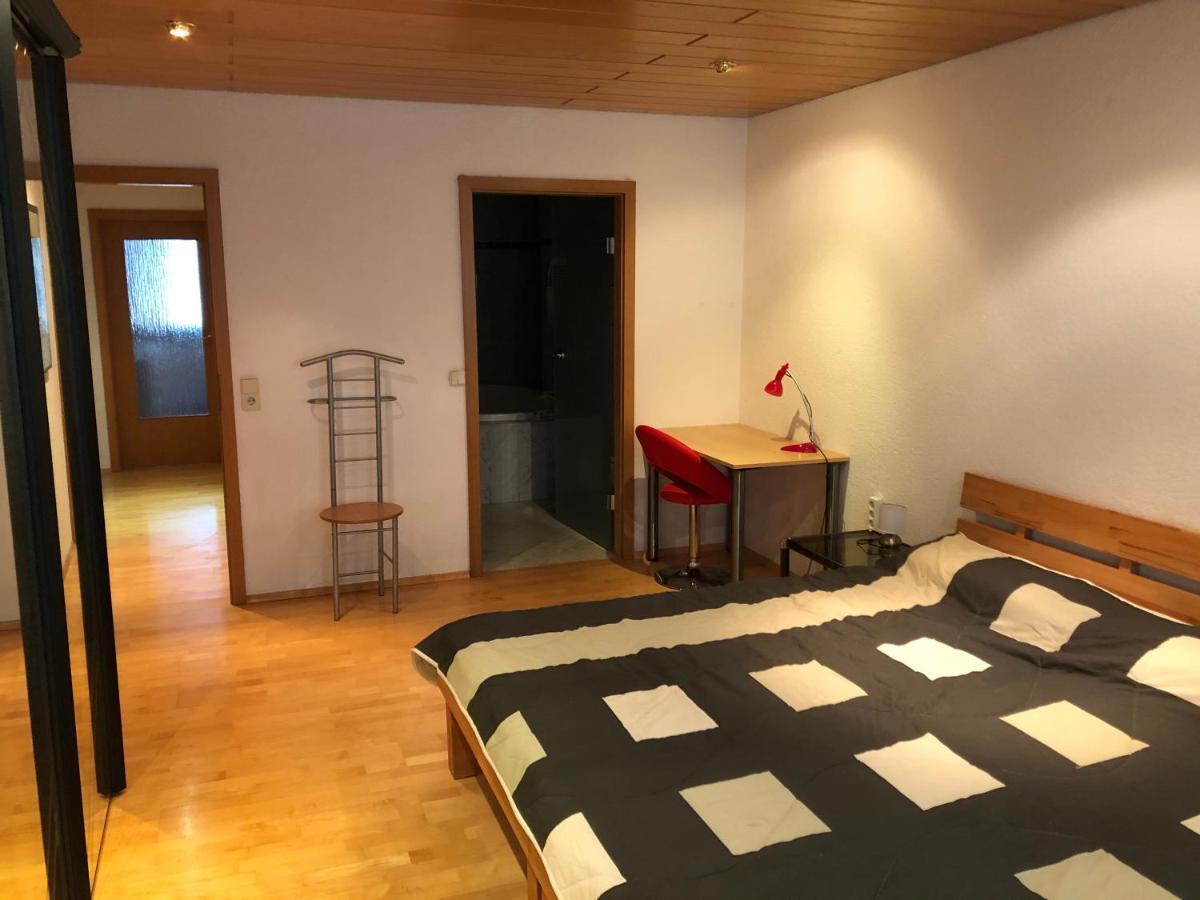 Wohnung Fuer 4 Personen, 2 Schlafzimmer, 2 Parkplaetze, Wlan Konstanz Eksteriør bilde