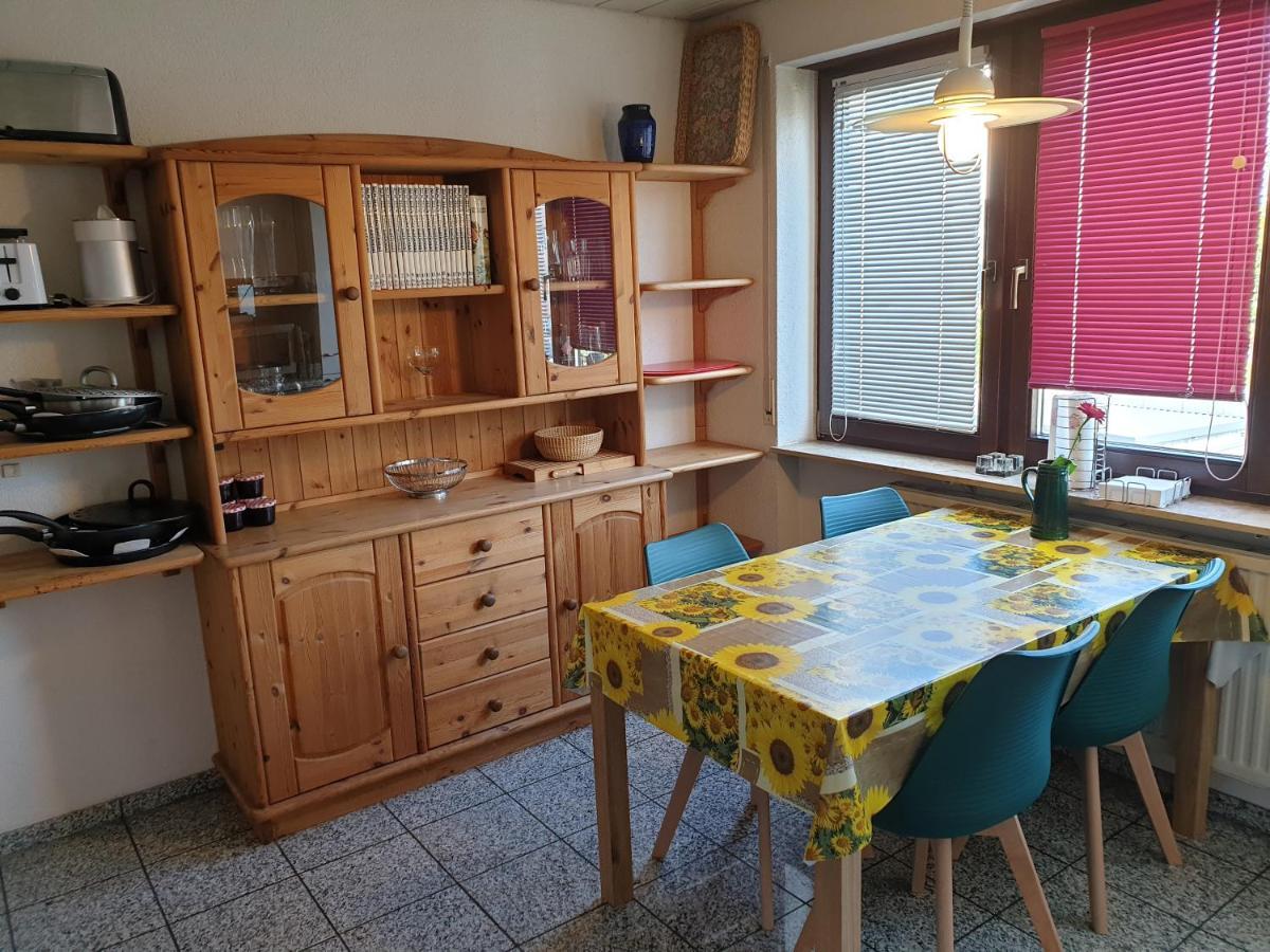 Wohnung Fuer 4 Personen, 2 Schlafzimmer, 2 Parkplaetze, Wlan Konstanz Eksteriør bilde