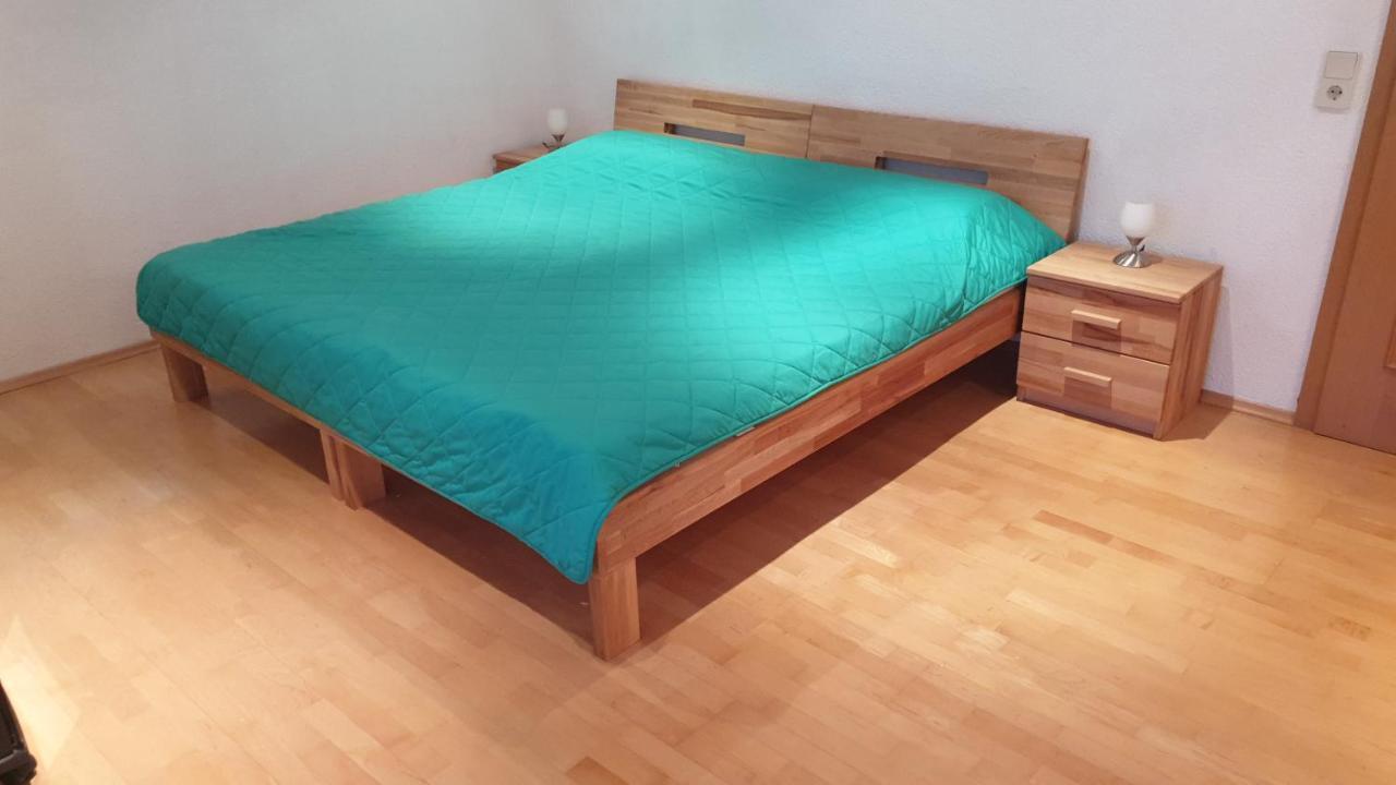 Wohnung Fuer 4 Personen, 2 Schlafzimmer, 2 Parkplaetze, Wlan Konstanz Eksteriør bilde